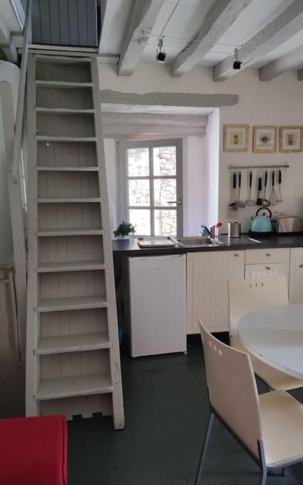 Holiday home La Maisonette Du Bateau Lavoir Semur-en-Auxois